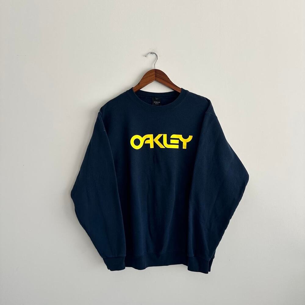 Vintage y2k 2000s Oakley Navy Crewneck sweatshirt